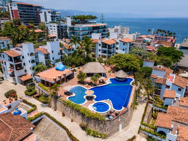Brand New Fantastic Getaway Selva Romantica