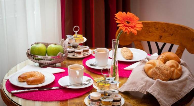 Children-friendly serviced apartment | Near St. Stephen's Cathedral | Good for workation | Pet-friendly — photo 3