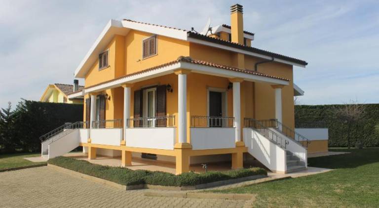 Villa with 4 rooms for 7 persons — photo 2
