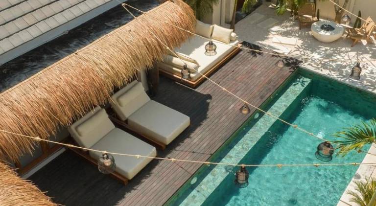 Vacation home with pool — photo 3