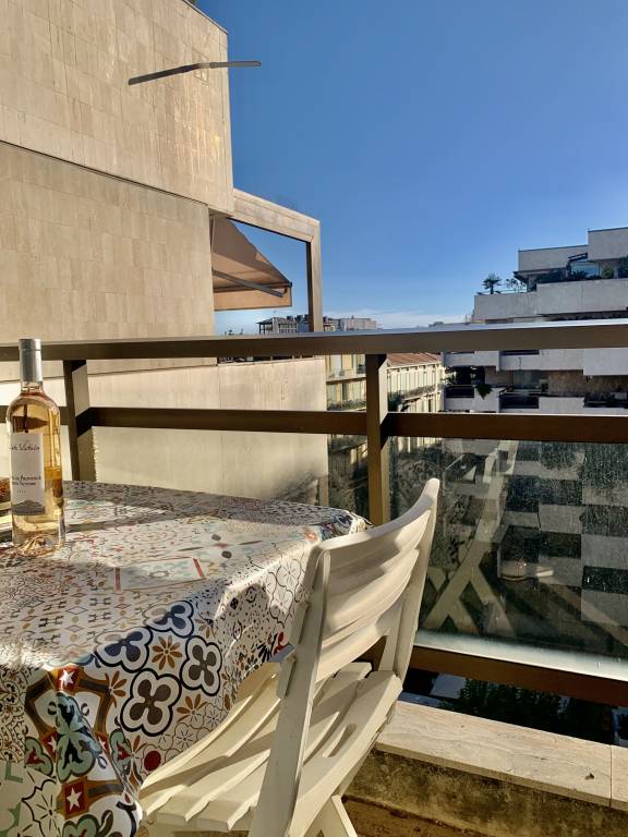 Family-friendly studio with garden & patio | Next to the beach | Pet-friendly in Cannes