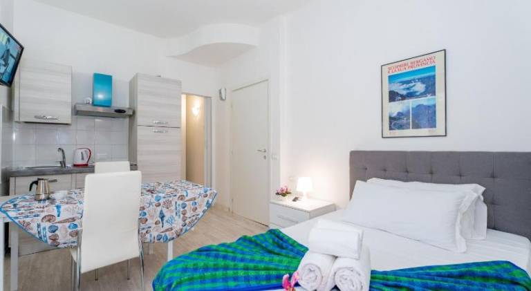 Apartment with 2 rooms for 6 persons — photo 2