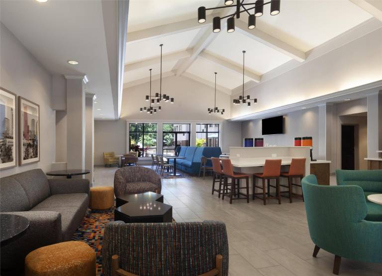 Hampton Inn & Suites Tampa-North — photo 3