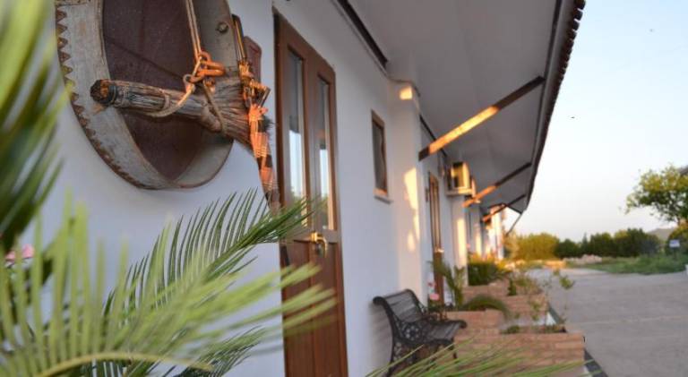 Farm with patio & garden in Matera