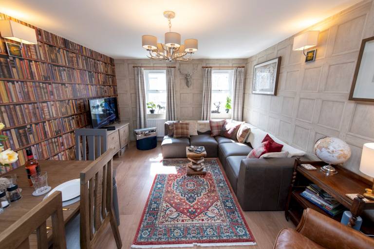 A very British place to stay 3 Bedrooms central