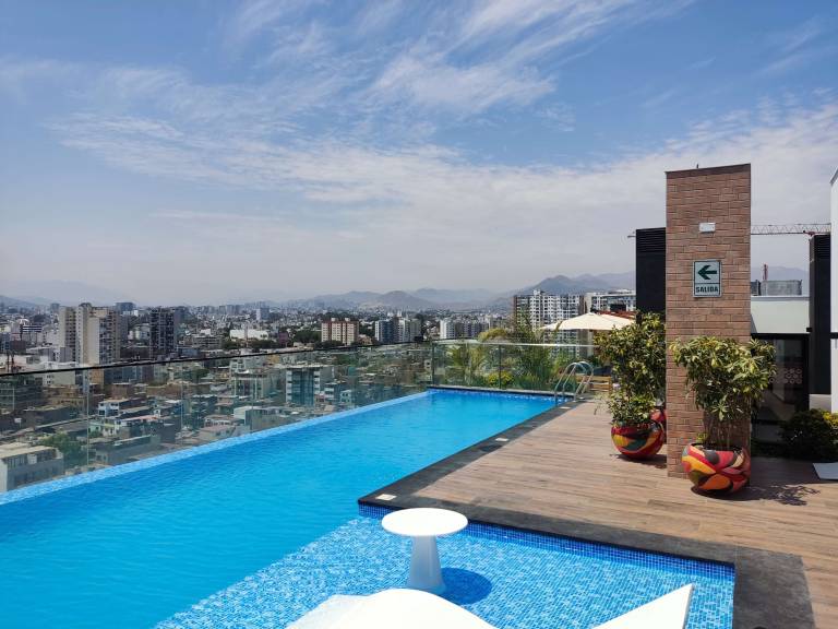 W Engaging 2BR in the Heart of Barranco — photo 3