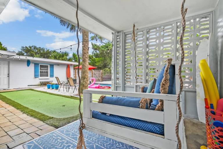 Children-friendly house with grill, private pool & yard | Close to the beach | Perfect for remote work | Pets allowed — photo 4