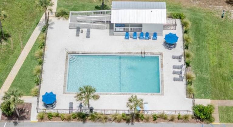 Serviced apartment with pool & grill | Beach nearby | Good for workation | Pets allowed — photo 5