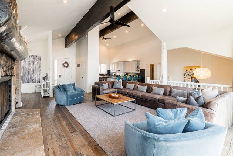 Children-friendly pleasant house with barbeque & hot tub | Mountain view | Pet-friendly — photo 2