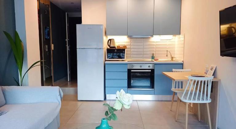 Holiday apartment | Next to Church of Agios Demetrios | Perfect for remote work | Pets allowed in Thessaloniki