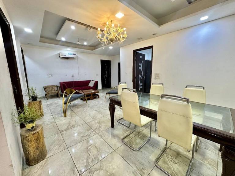 House with 3 rooms for 16 persons in Faridabad