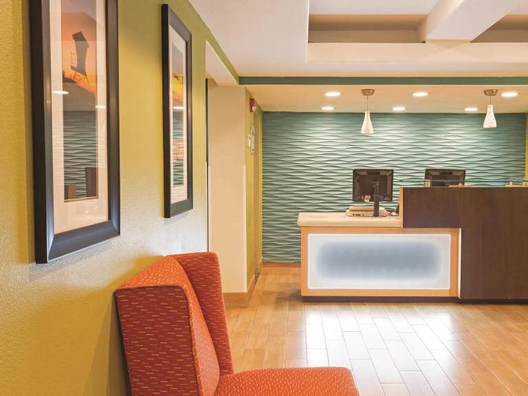 La Quinta Inn & Suites by Wyndham San Diego Mission Bay — photo 5