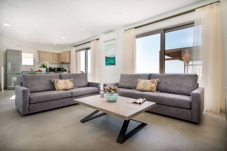 Family-oriented lovely villa with garden & pool | Beach nearby | Pets are welcome — photo 4