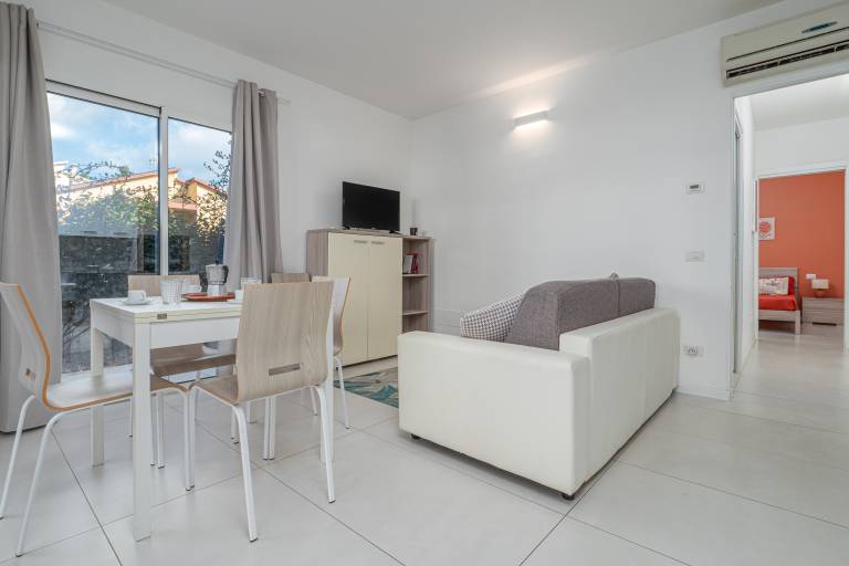Apartment "Cormorani - 7" Near the Beach with Wi-Fi, A/C, Terrace & Garden — photo 3