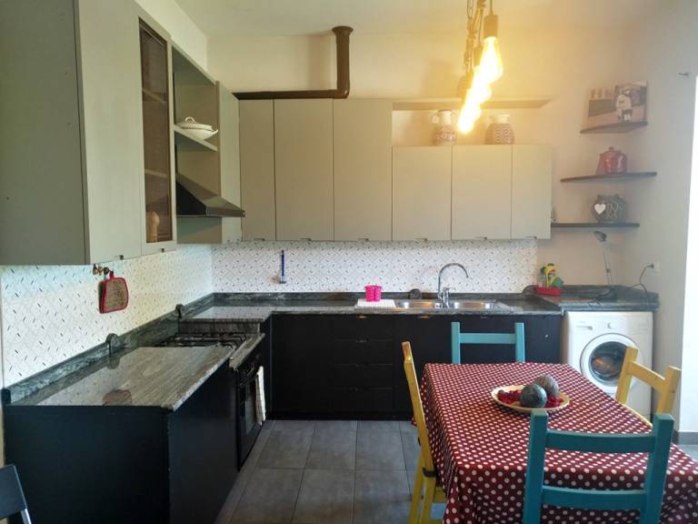Child-friendly rental apartment with garden & barbeque | Garden view | Pet-friendly — photo 5