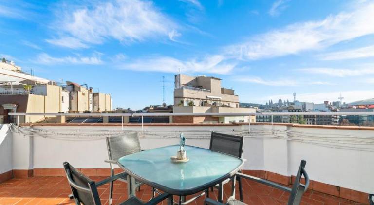 Charming holiday apartment | Next to Magic Fountain of Montjuïc | Dogs allowed in Barcelona