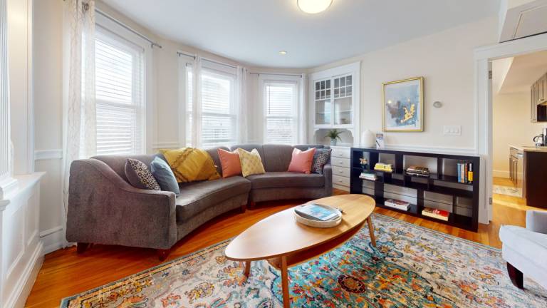 CLA303 Huge 5 bed, 2 bath, Harvard, Davis Porter Square — photo 5