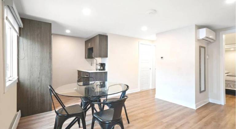 DUPLEX 6 BEDROOMS IN HEART OF PLATEAU MONT-ROYAL — photo 4