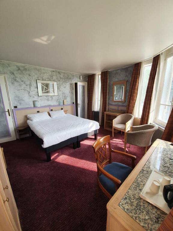 Grand Hotel de Valenciennes — photo 2