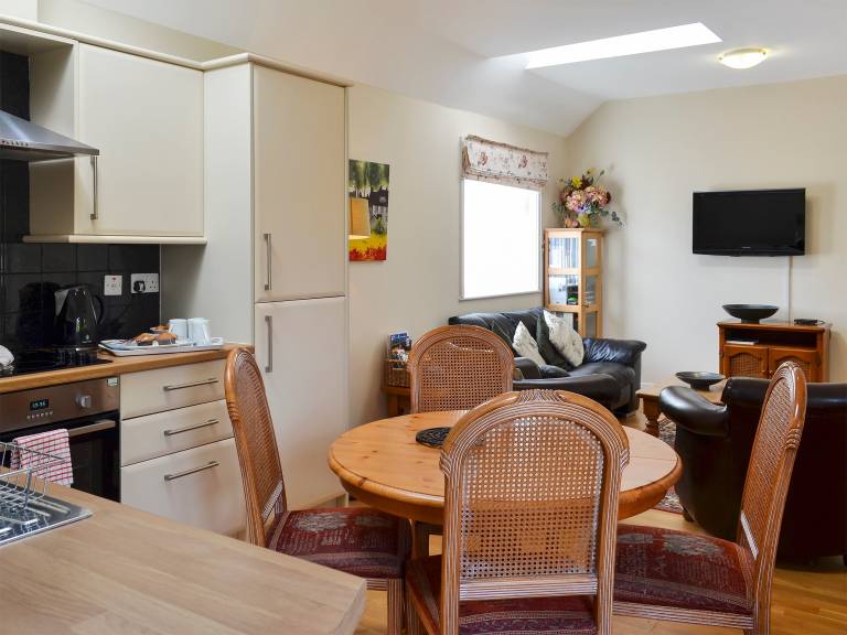Family-oriented pleasant cottage with yard | Dogs allowed in Bridlington