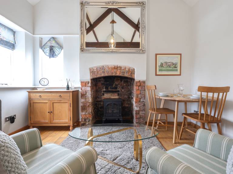 Child-friendly charming cottage with yard | Pet-friendly — photo 4