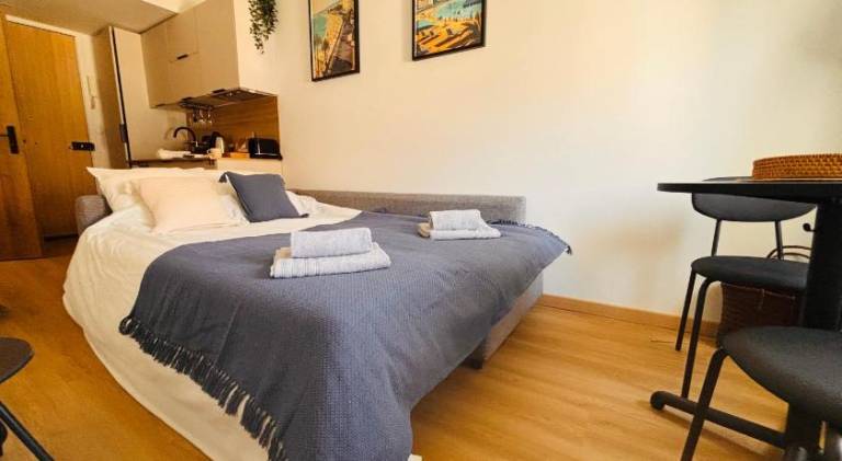 Holiday apartment | Near Russian Orthodox Cathedral | Beach nearby | Dogs allowed in Thiers