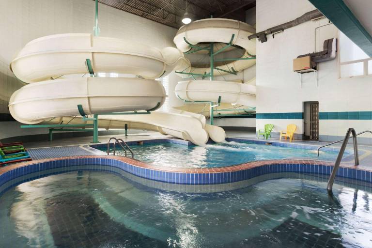 Travelodge by Wyndham Lloydminster — photo 2