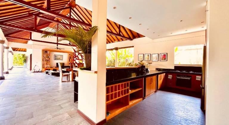 Villa with garden, terrace & BBQ | Perfect for remote work — photo 4