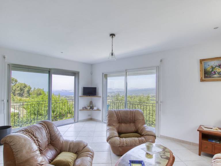 House with patio, barbecue & yard | Nature view — photo 4