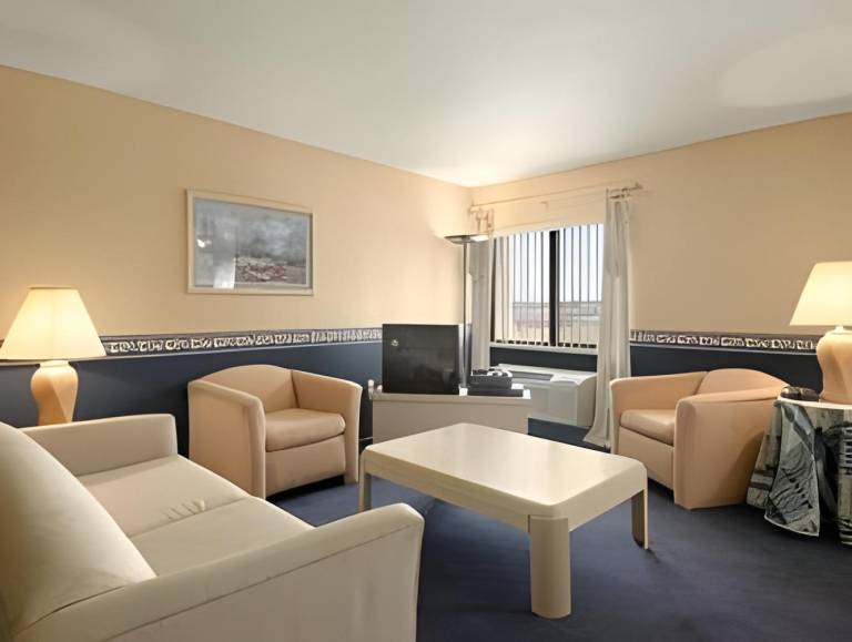 Baymont by Wyndham Paducah — photo 2