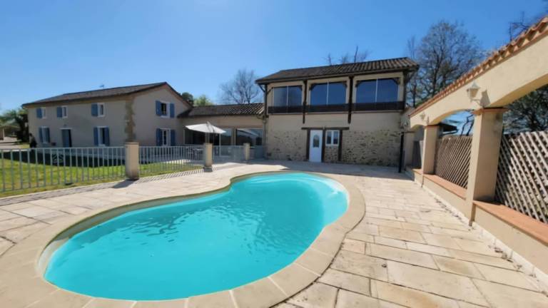 Maison de vacances Mirande