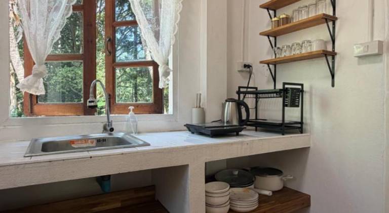 House with yard & patio | Next to the beach | Perfect for remote work | Pets are welcome — photo 2