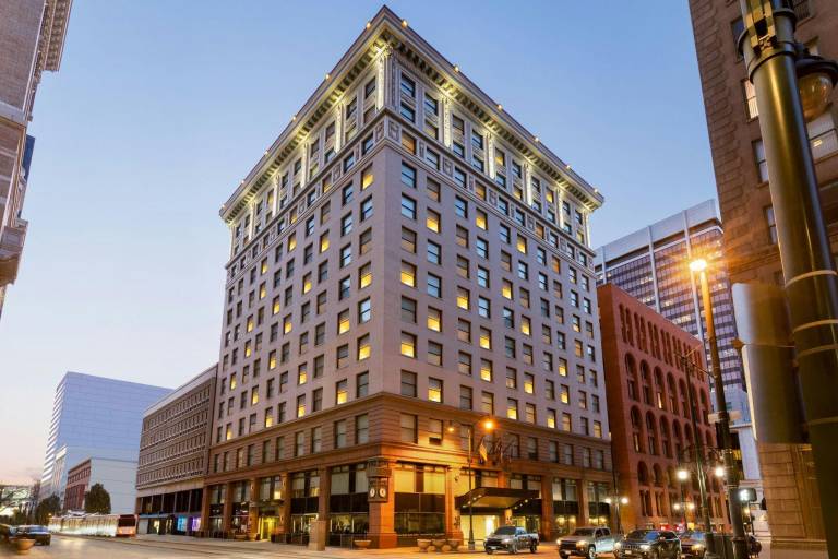 Magnolia Hotel Denver, a Tribute Portfolio Hotel — photo 2