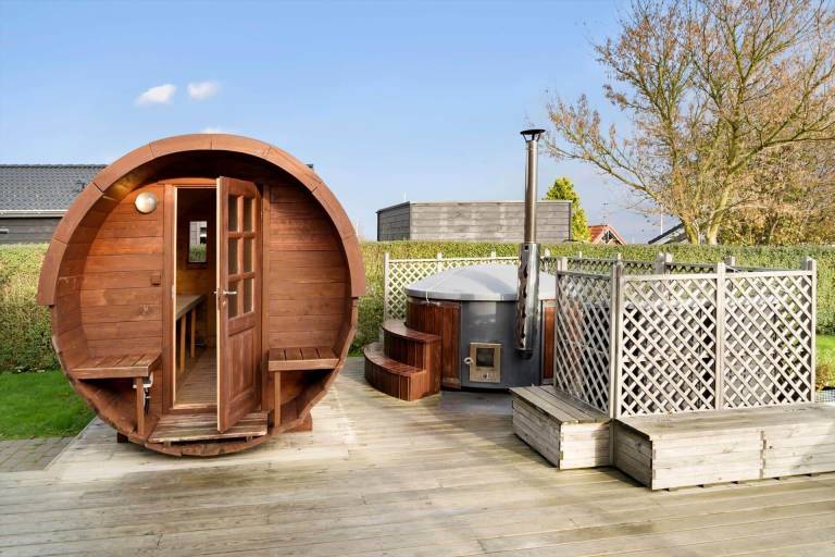 House with patio, sauna & grill — photo 2