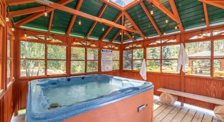 Spirit Lake Lodge — photo 3