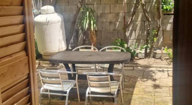 House with yard, patio & barbeque — photo 5