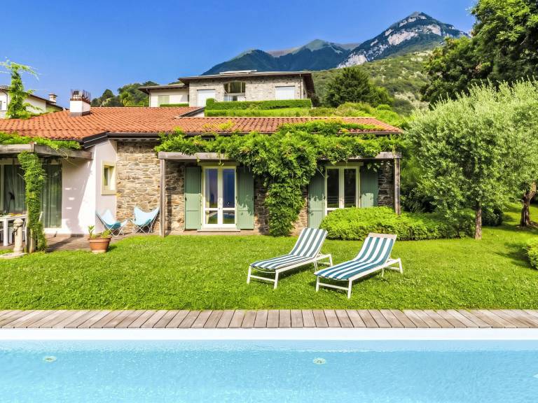 Big vacation home with terrace, private pool & garden | Lake view | Pet-friendly in Menaggio