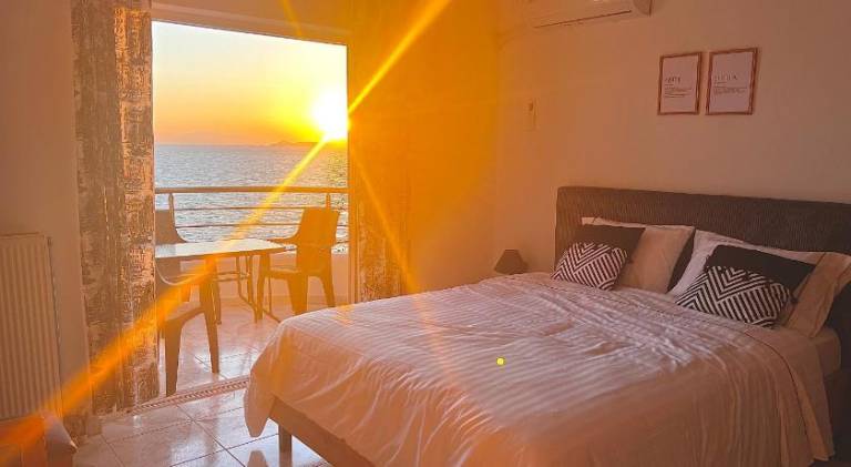 Rental apartment with patio in Samos