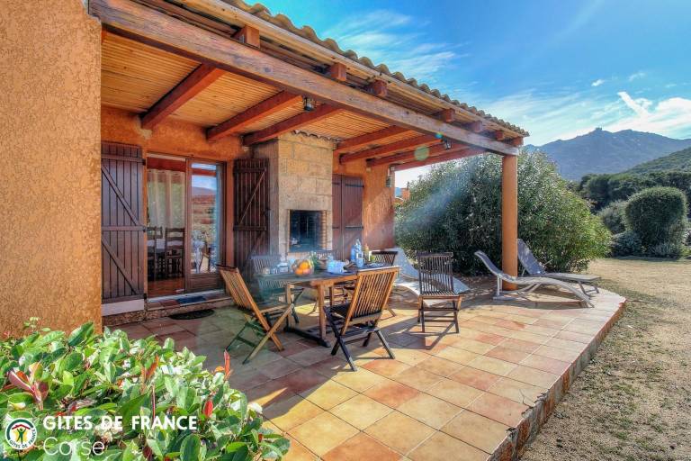 Charming gite with patio, barbeque & garden | Mountain view | Pets allowed — photo 3