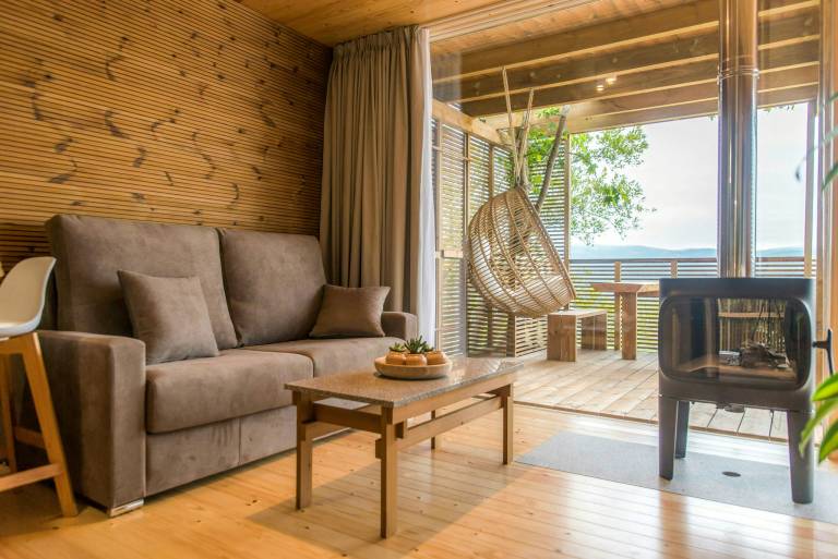House with patio | Water view — photo 3