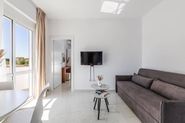 アパートメント Golem