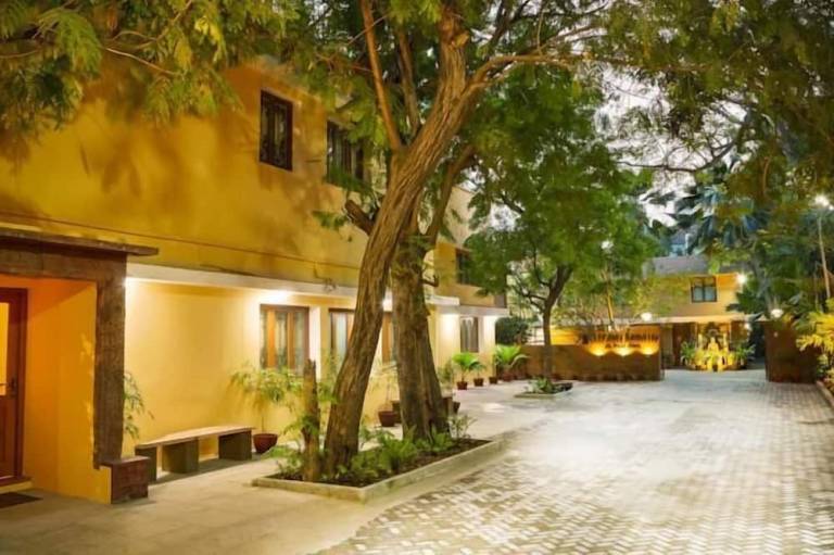 Hanu Reddy Residences Poes Garden
