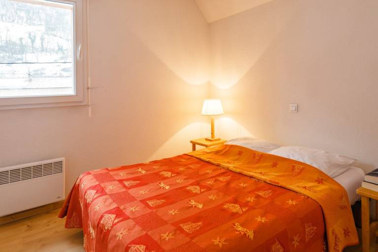 Condo with terrace & pool — photo 4