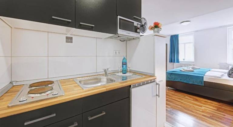 Boutique-Hotel Kronenstuben - unschlagbare Zentrumsnahe direkt am Marstall & Marktplatz - Schloss in — photo 4