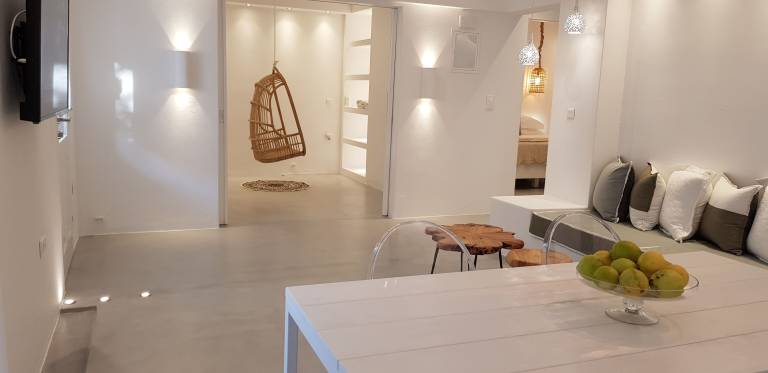 House Paros