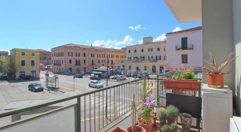 Holiday apartment with 3 rooms for 6 persons in Giulianova