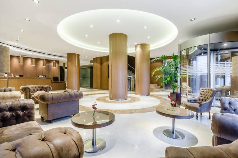 Reina Cristina Hotel — photo 2