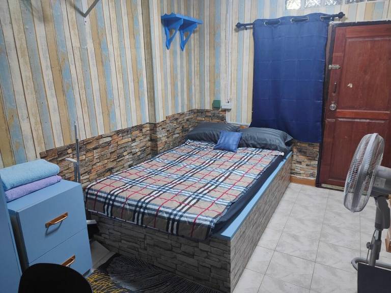House with 1 room for 2 persons in Bangkok