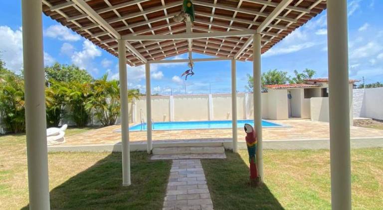 Ample vacation home with pool | Pets are welcome — photo 5