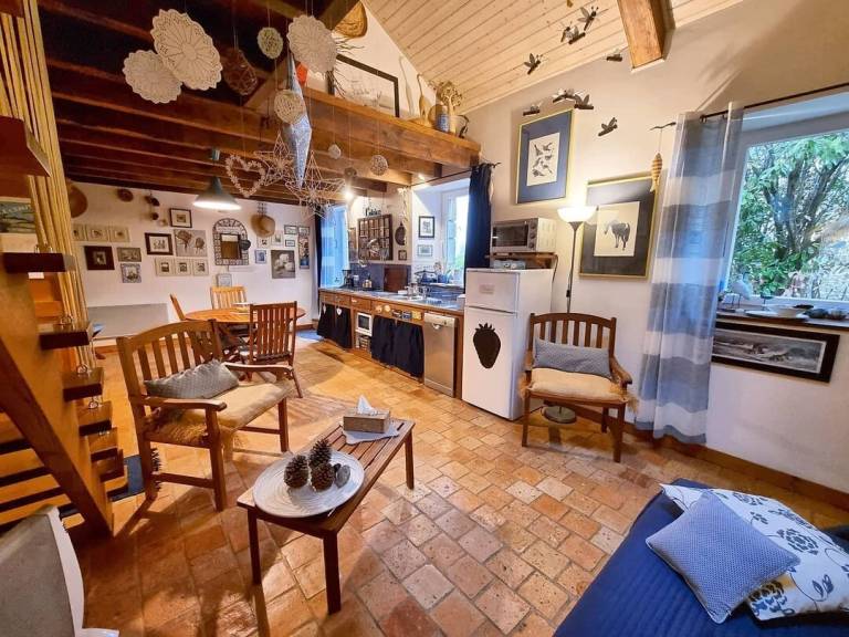 Fully equipped gite with garden, grill & patio | Garden view | Pets allowed — photo 4